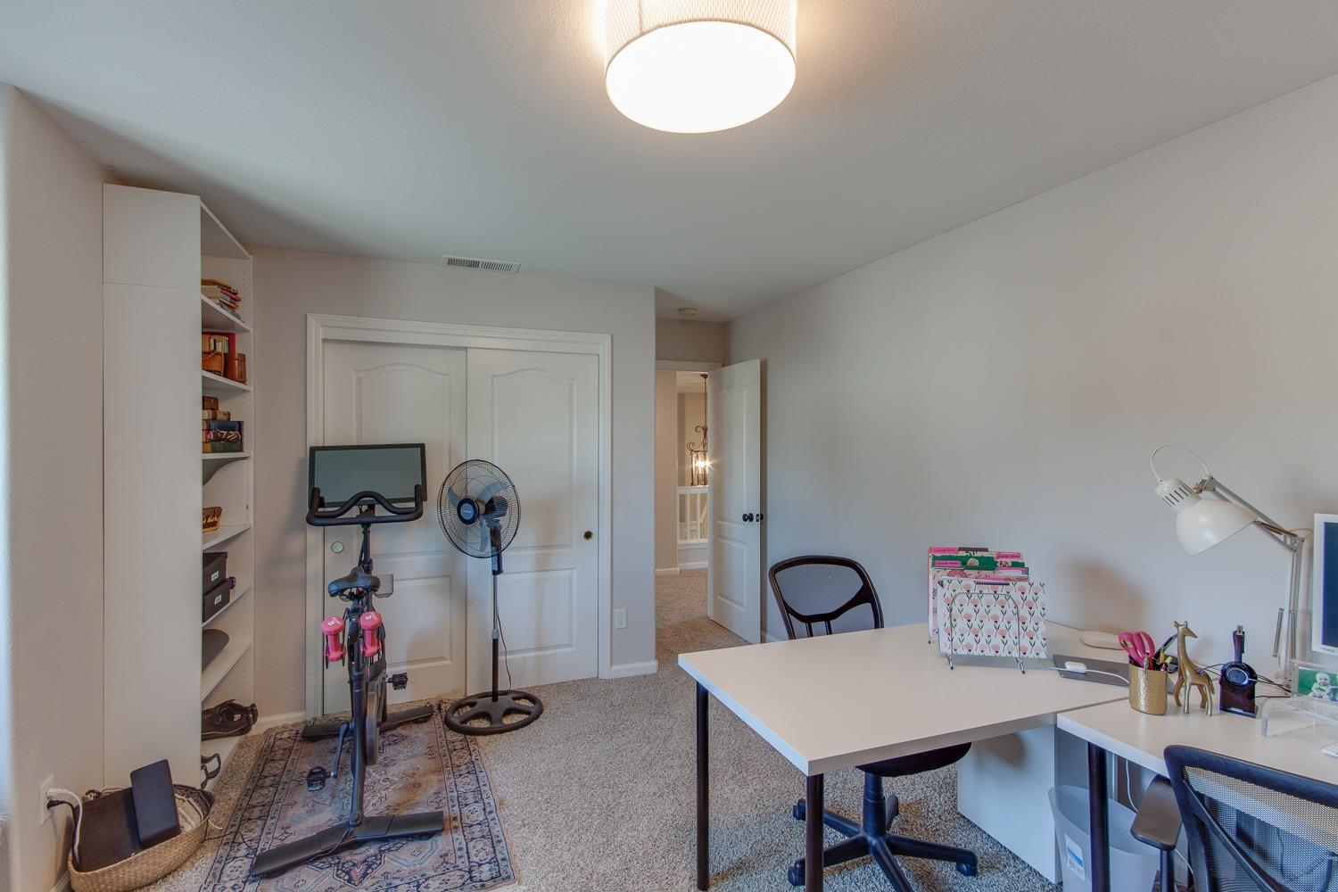 122 North Helm Avenue Clovis, CA 93612 - Photo 29 of 53