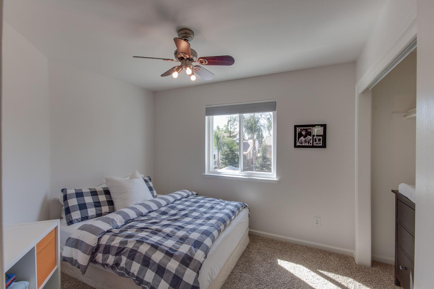 122 North Helm Avenue Clovis, CA 93612 - Photo 32 of 53