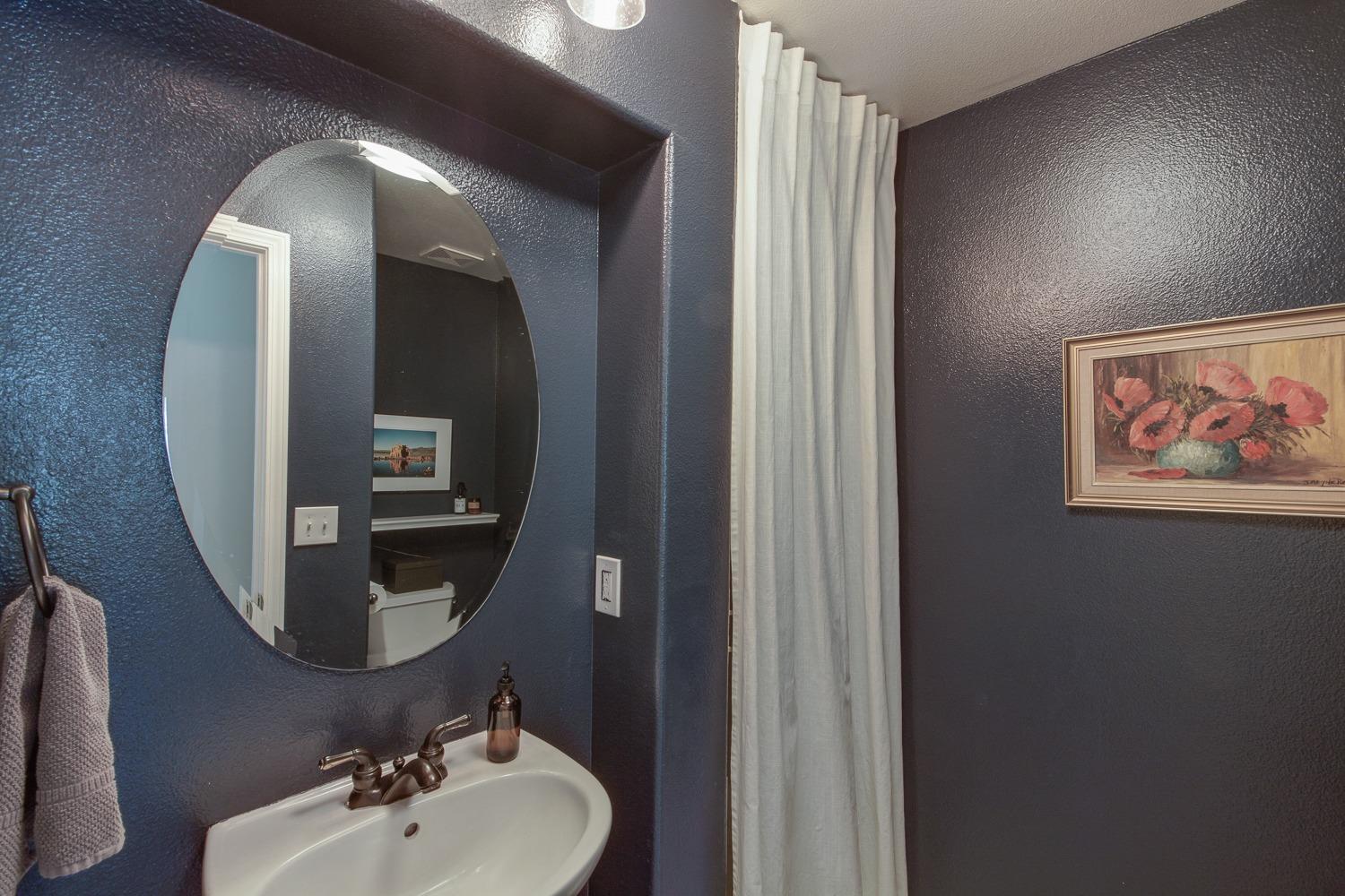 122 North Helm Avenue Clovis, CA 93612 - Photo 33 of 53