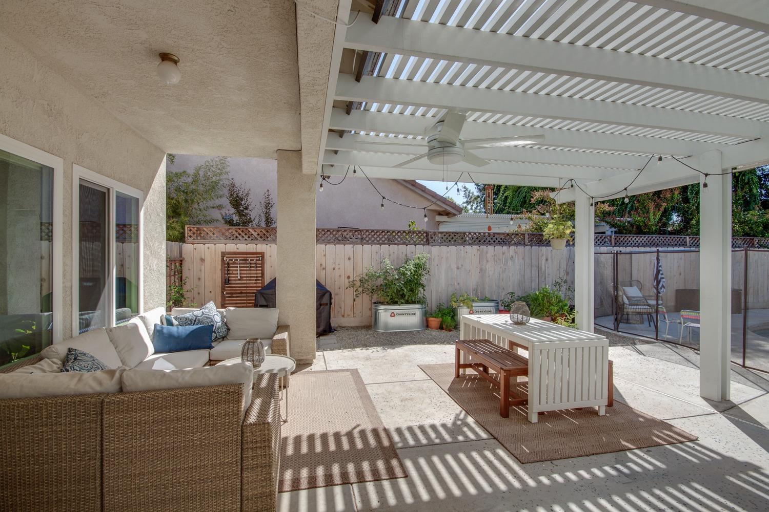 122 North Helm Avenue Clovis, CA 93612 - Photo 40 of 53