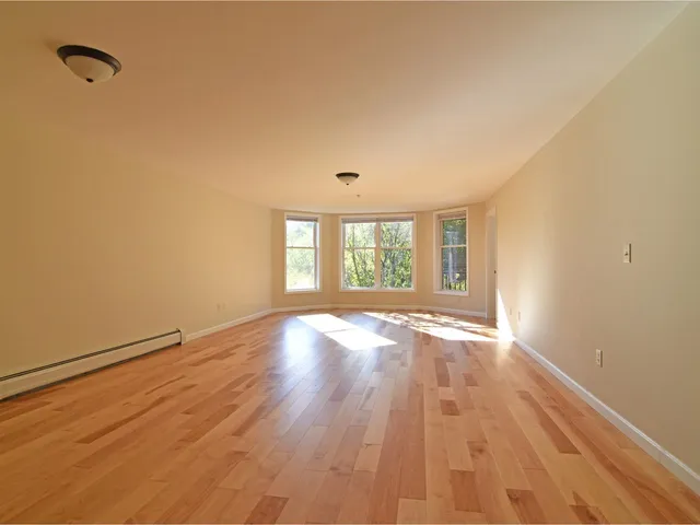 $379,000 | 105 Claire Point Road, Burlington, VT 05408