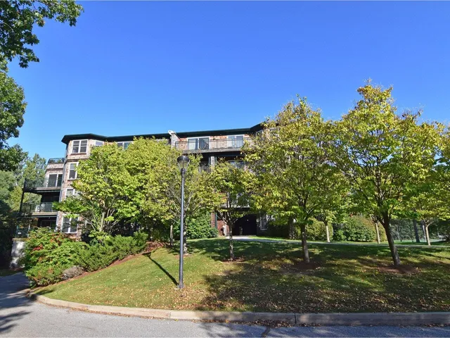 $379,000 | 105 Claire Point Road, Burlington, VT 05408