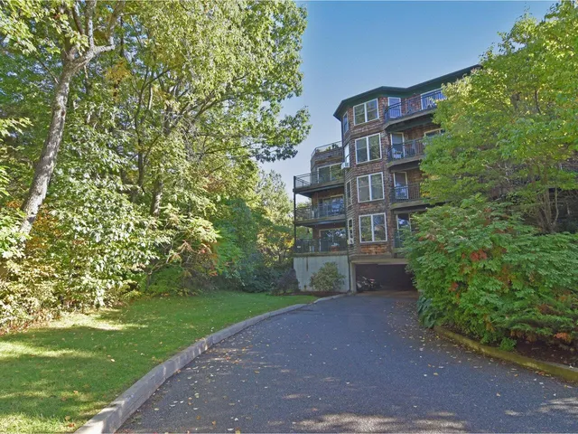 $379,000 | 105 Claire Point Road, Burlington, VT 05408