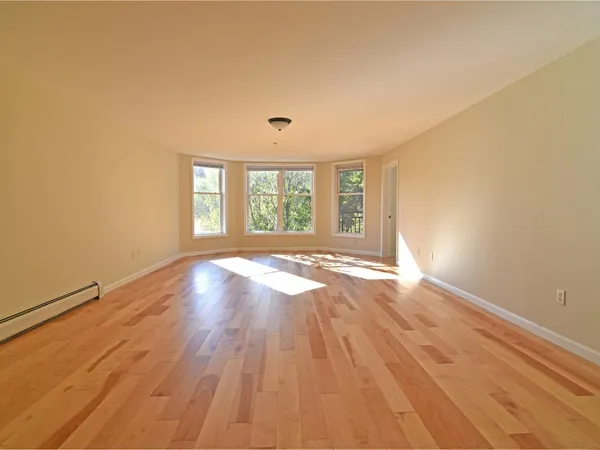 $379,000 | 105 Claire Point Road, Burlington, VT 05408