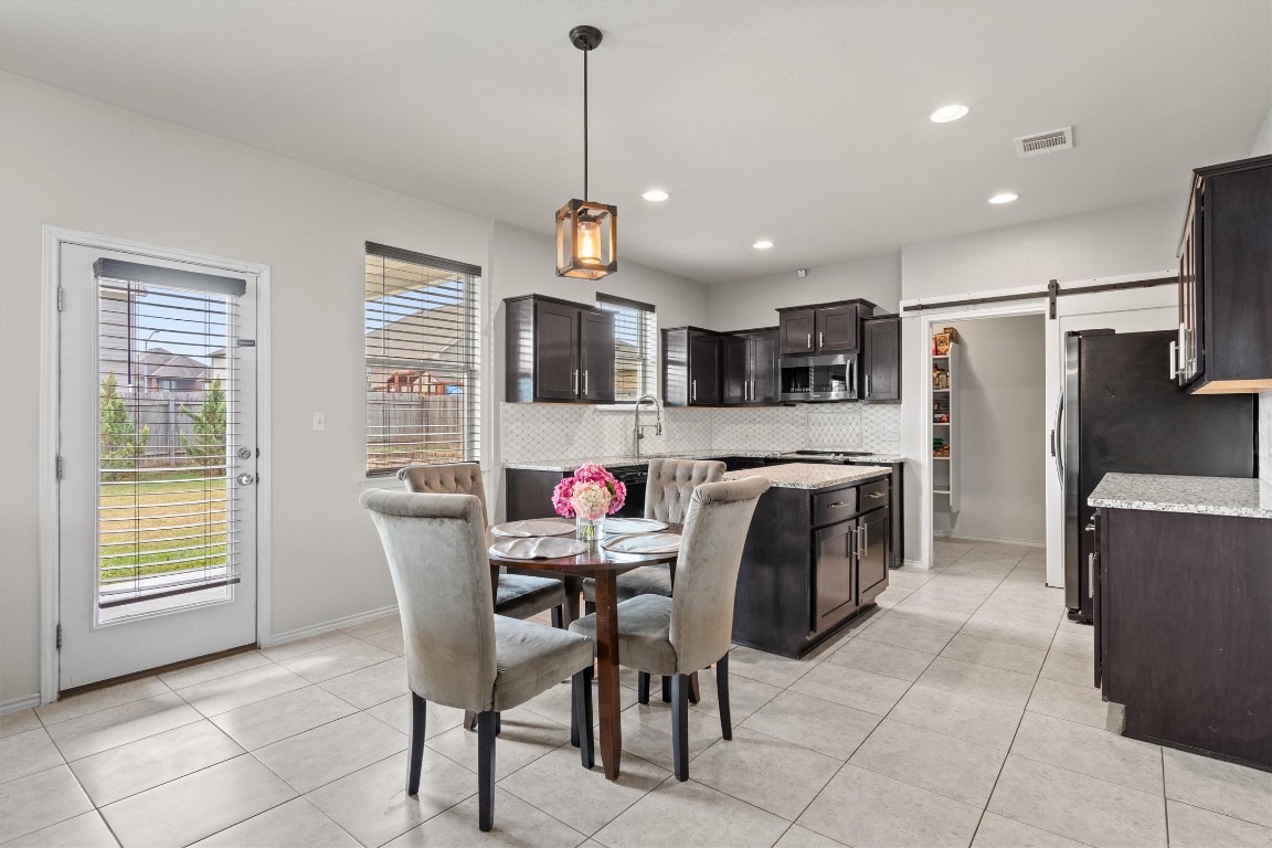 729 Coltrane Drive Pflugerville, TX 78660 - Photo 7 of 20 Casual dining area