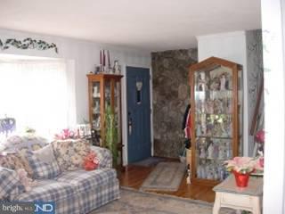 34 Miry Brook Road Hamilton, NJ 08690 - Photo 3 of 6
