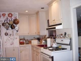 34 Miry Brook Road Hamilton, NJ 08690 - Photo 4 of 6