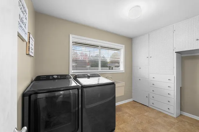 $169,900 | 403 Dennis Drive, Danville, IL 61832