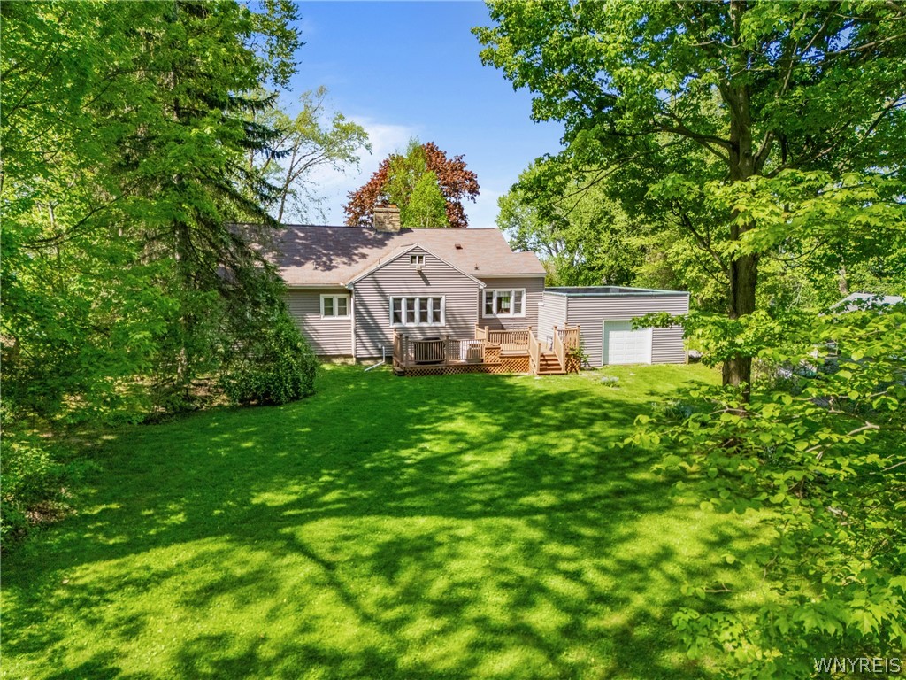 5427 Old Lake Shore Road Lake View, NY 14085 - Photo 36 of 38