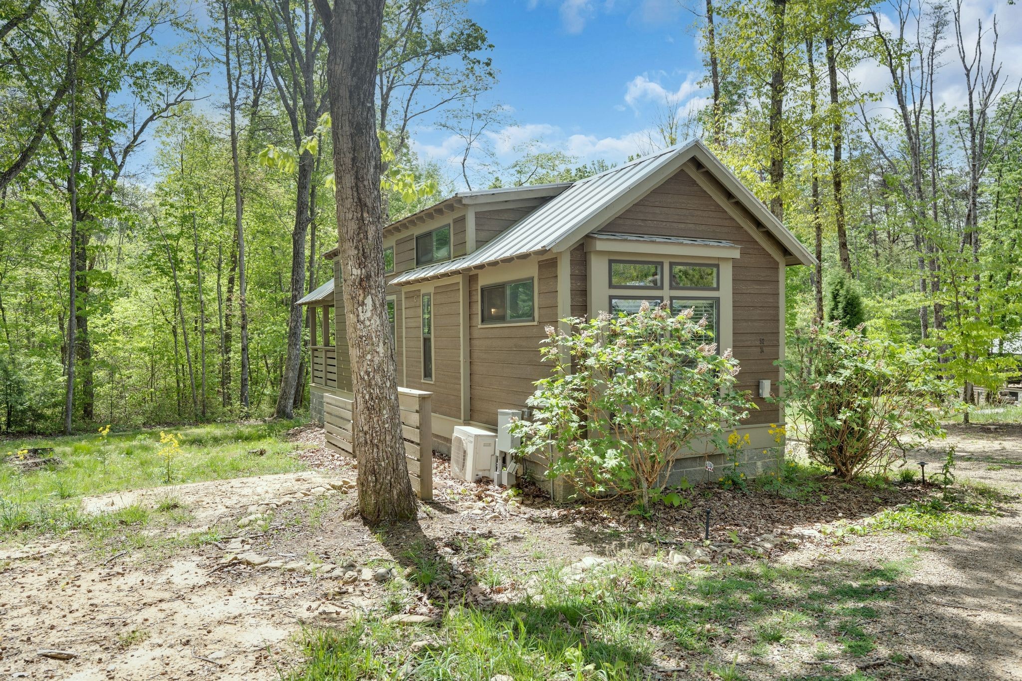 512 Deer Lick Trail Monteagle, TN 37356 - Photo 3 of 44