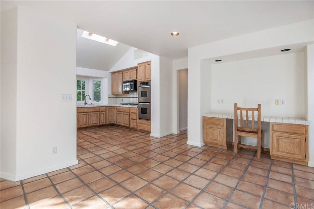 23747 Oakfield Road Hidden Hills, CA 91302 - Photo 11 of 30