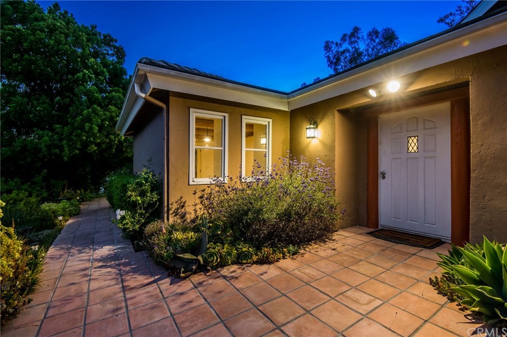 23747 Oakfield Road Hidden Hills, CA 91302 - Photo 15 of 30