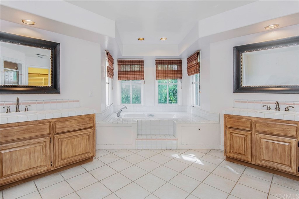 23747 Oakfield Road Hidden Hills, CA 91302 - Photo 19 of 30