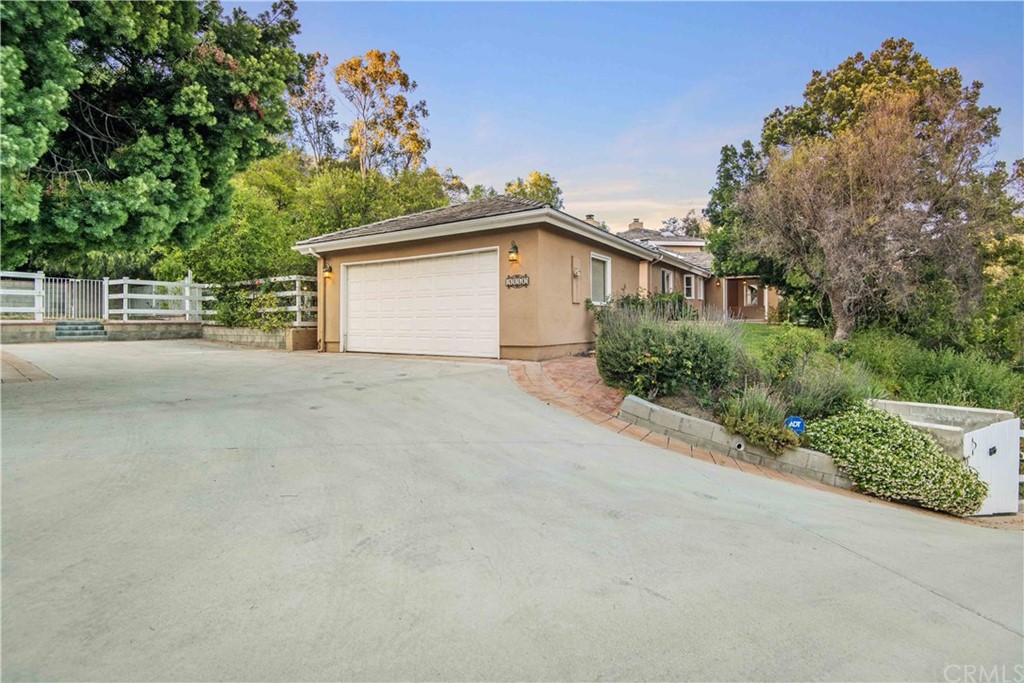 23747 Oakfield Road Hidden Hills, CA 91302 - Photo 25 of 30