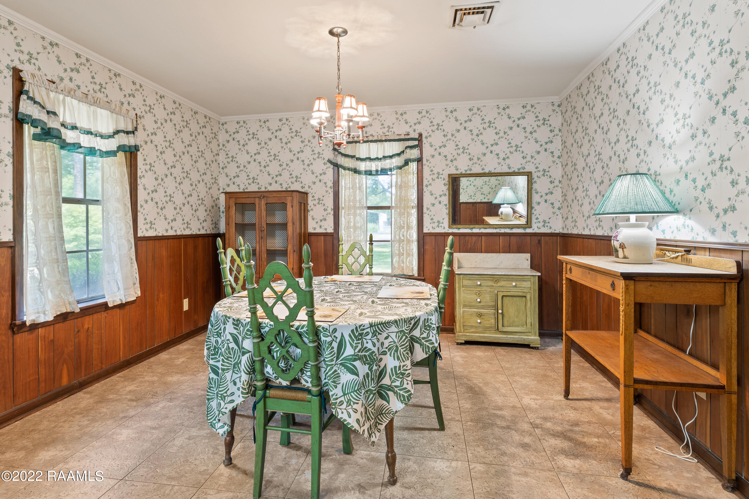 216 Parklane Road Lafayette, LA 70507 - Photo 11 of 40 216 Parklane-9