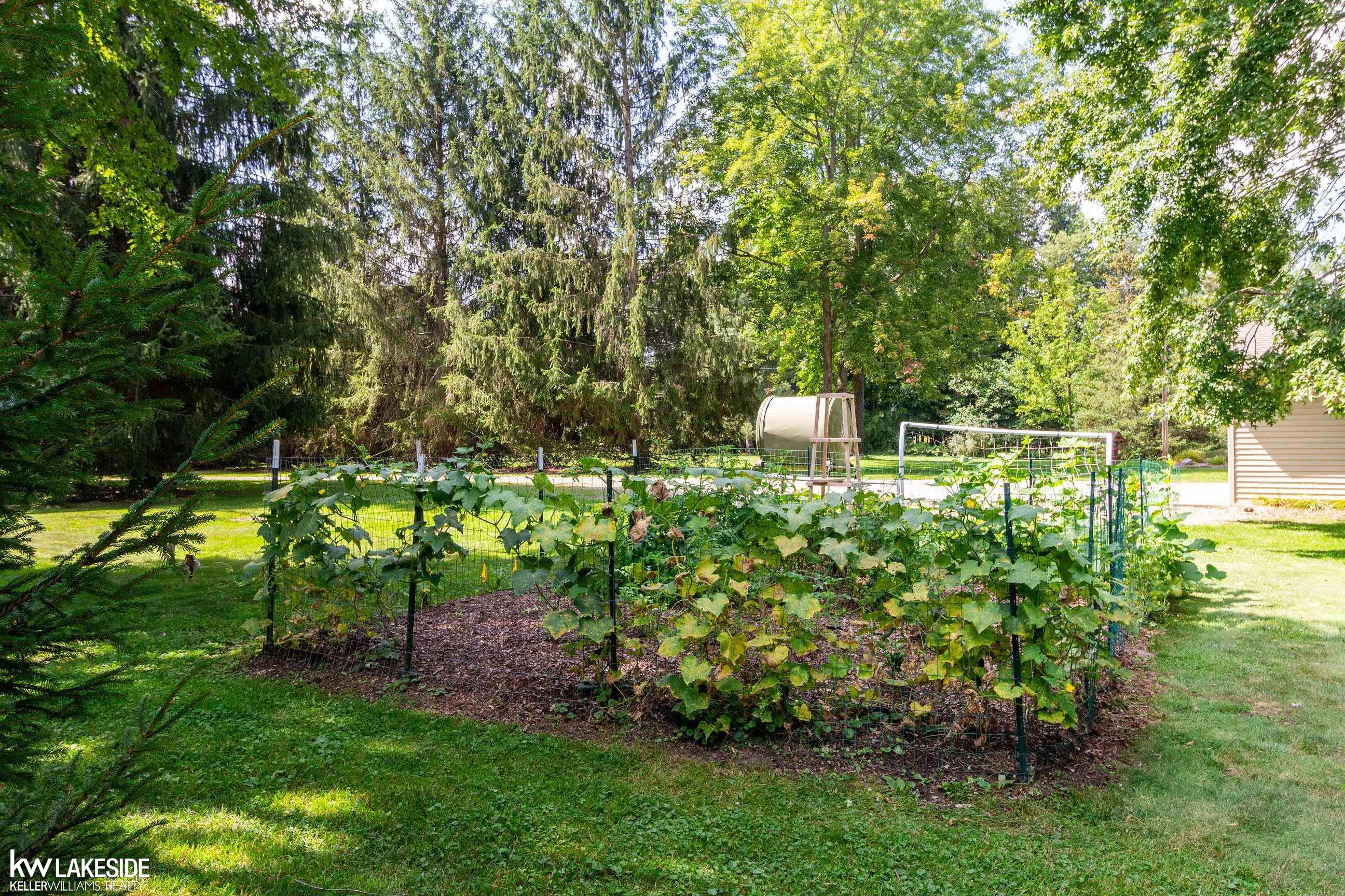 845 East Leonard Road Leonard, MI 48367 - Photo 50 of 61 50121218-49.JPG