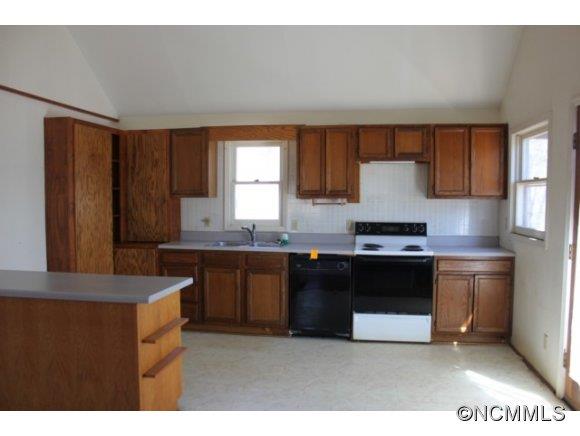 165 Butternut Lane Rutherfordton, NC 28139 - Photo 2 of 13
