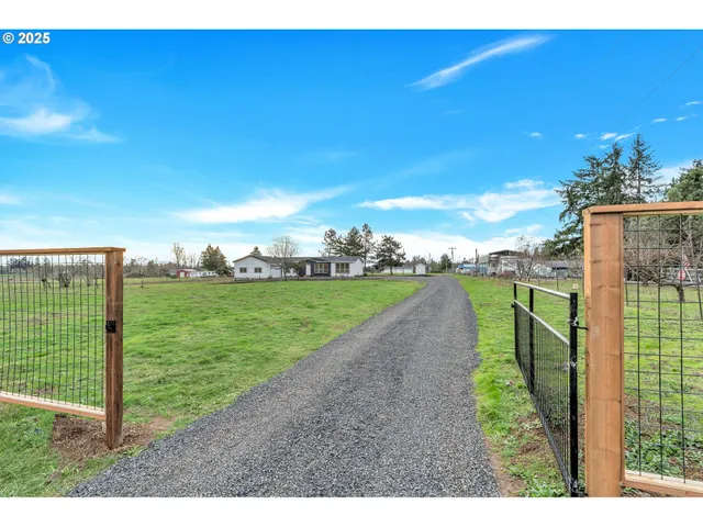 $750,000 | 40104 Stayton Scio Road, Scio, OR 97374