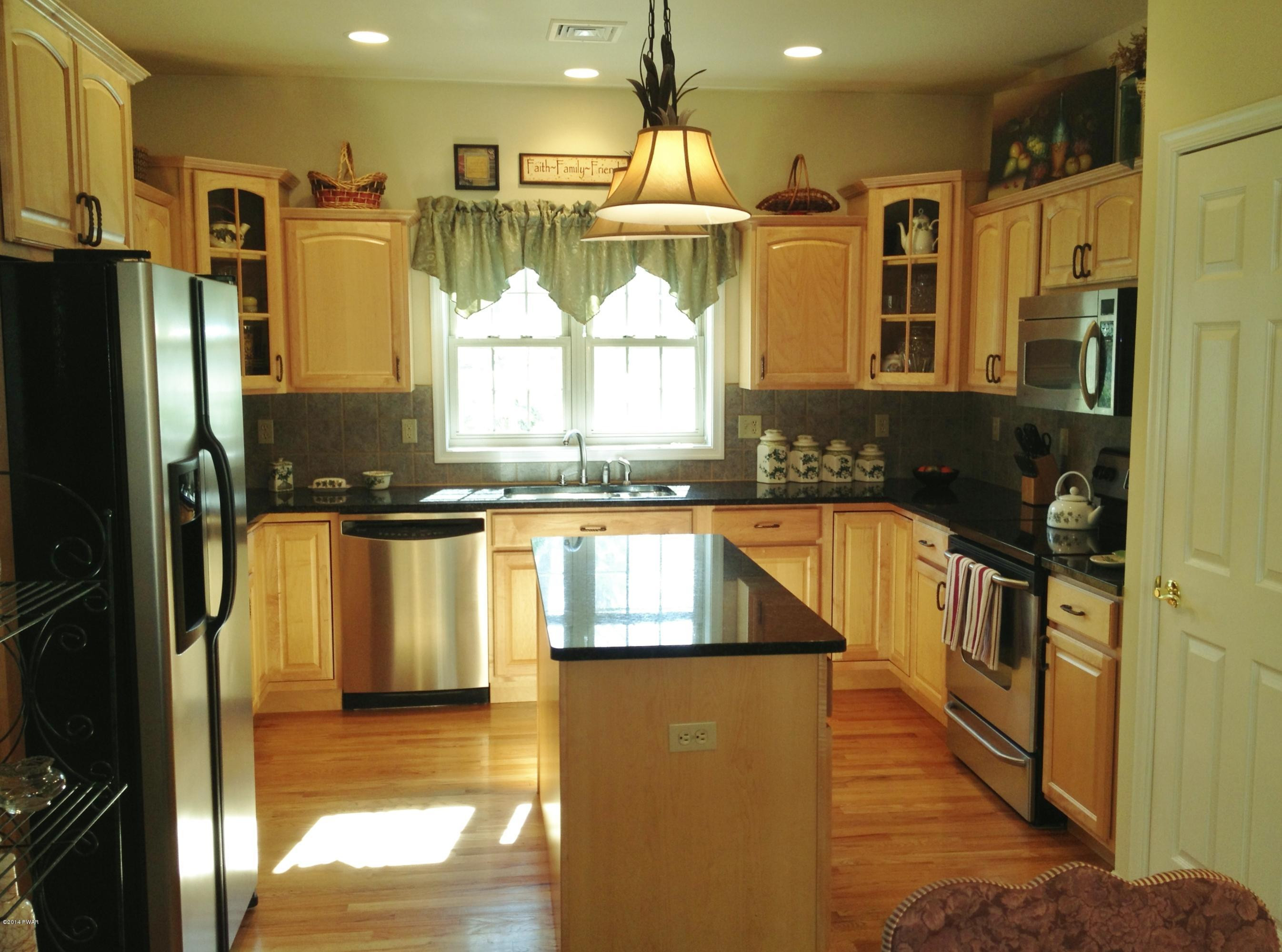 202 Oak Ridge Drive Milford, PA 18337 - Photo 10 of 58