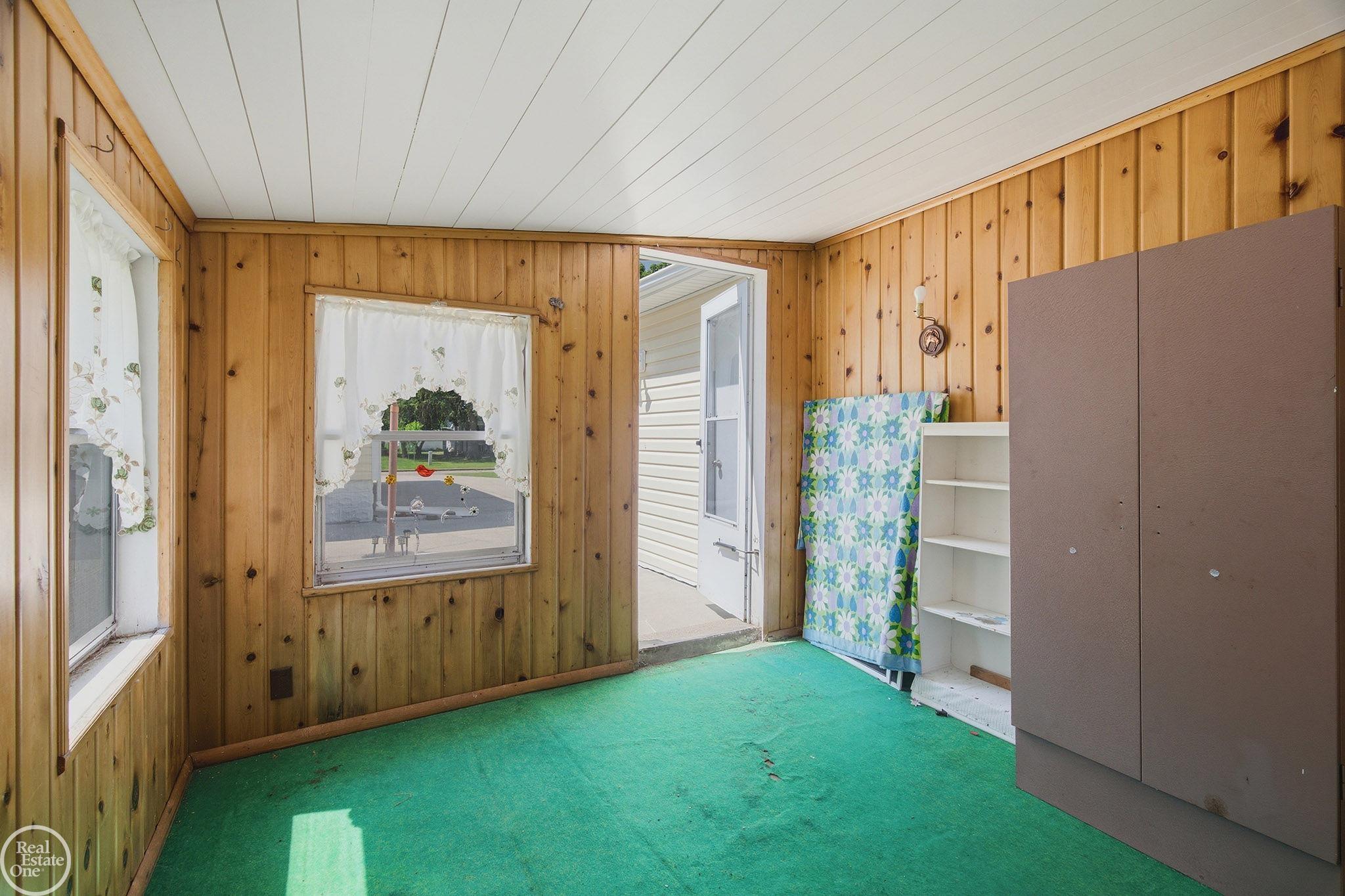 804 Waterloo St. Clair, MI 48079 - Photo 18 of 35