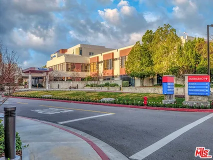$419,000 | 24125 Del Monte Dr., Unit 153, Valencia, CA 91355