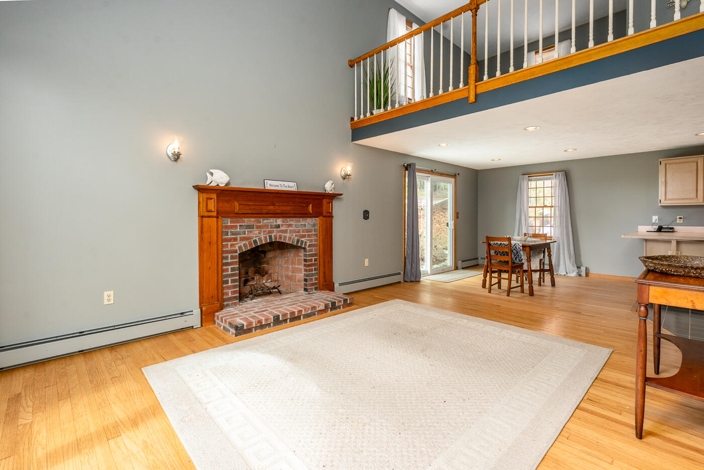 19 Mutiny Way Mashpee, MA 02649 - Photo 7 of 36 livroom4