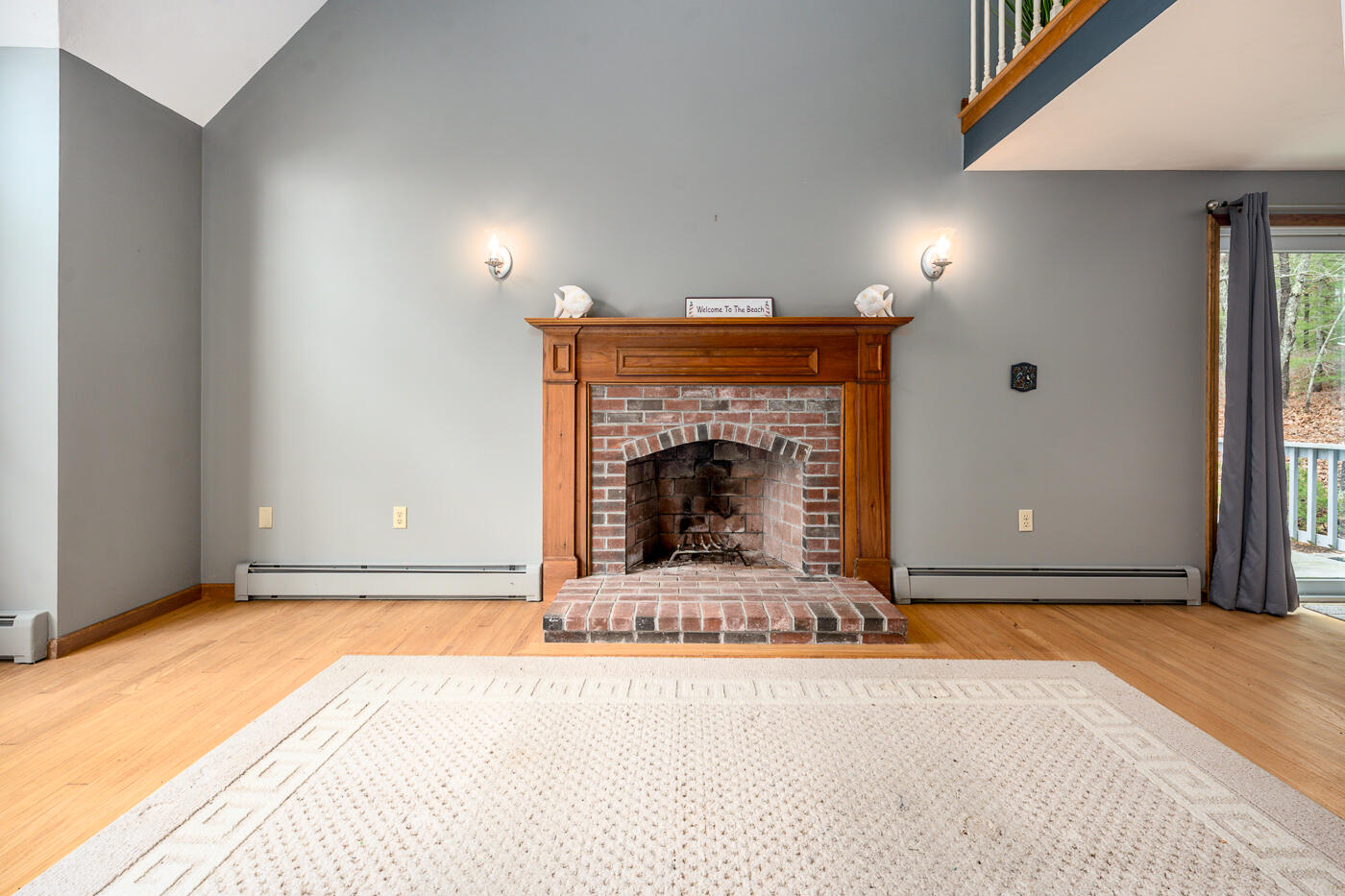 19 Mutiny Way Mashpee, MA 02649 - Photo 8 of 36 livroom3