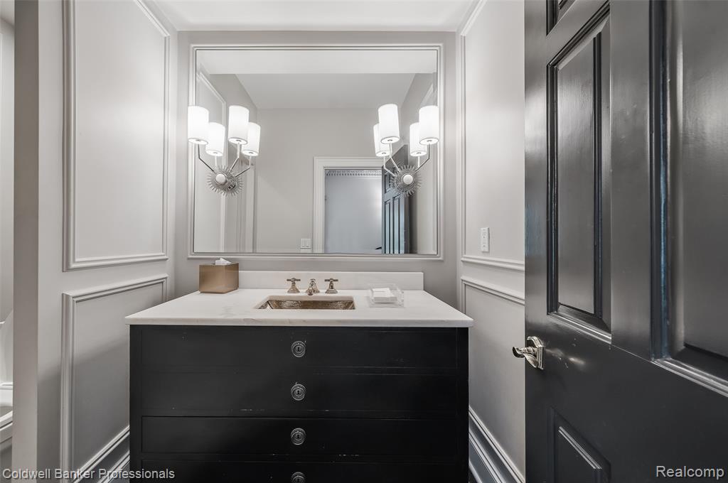 477 Dunston Road Bloomfield Hills, MI 48304 - Photo 32 of 67