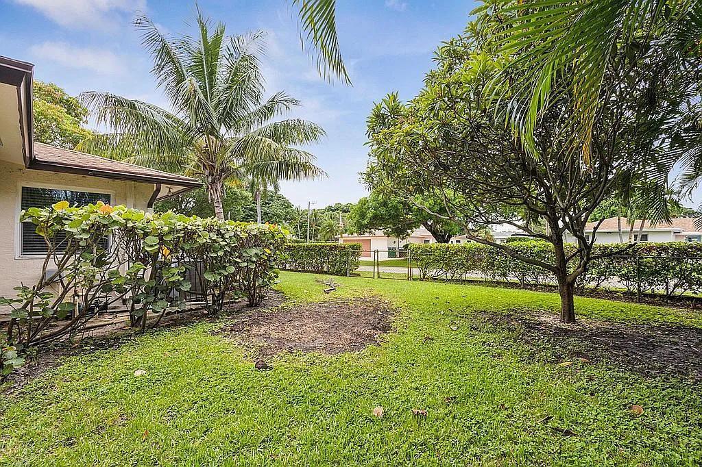 307 West Riverside Drive Jupiter, FL 33469 - Photo 15 of 47 image_15