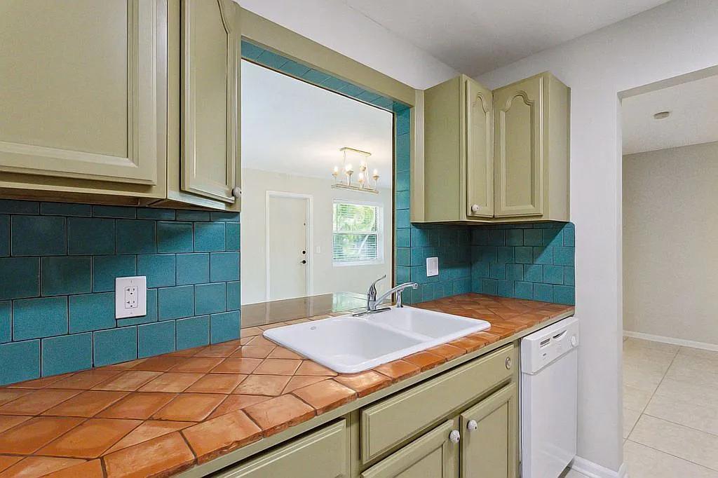 307 West Riverside Drive Jupiter, FL 33469 - Photo 29 of 47 image_29