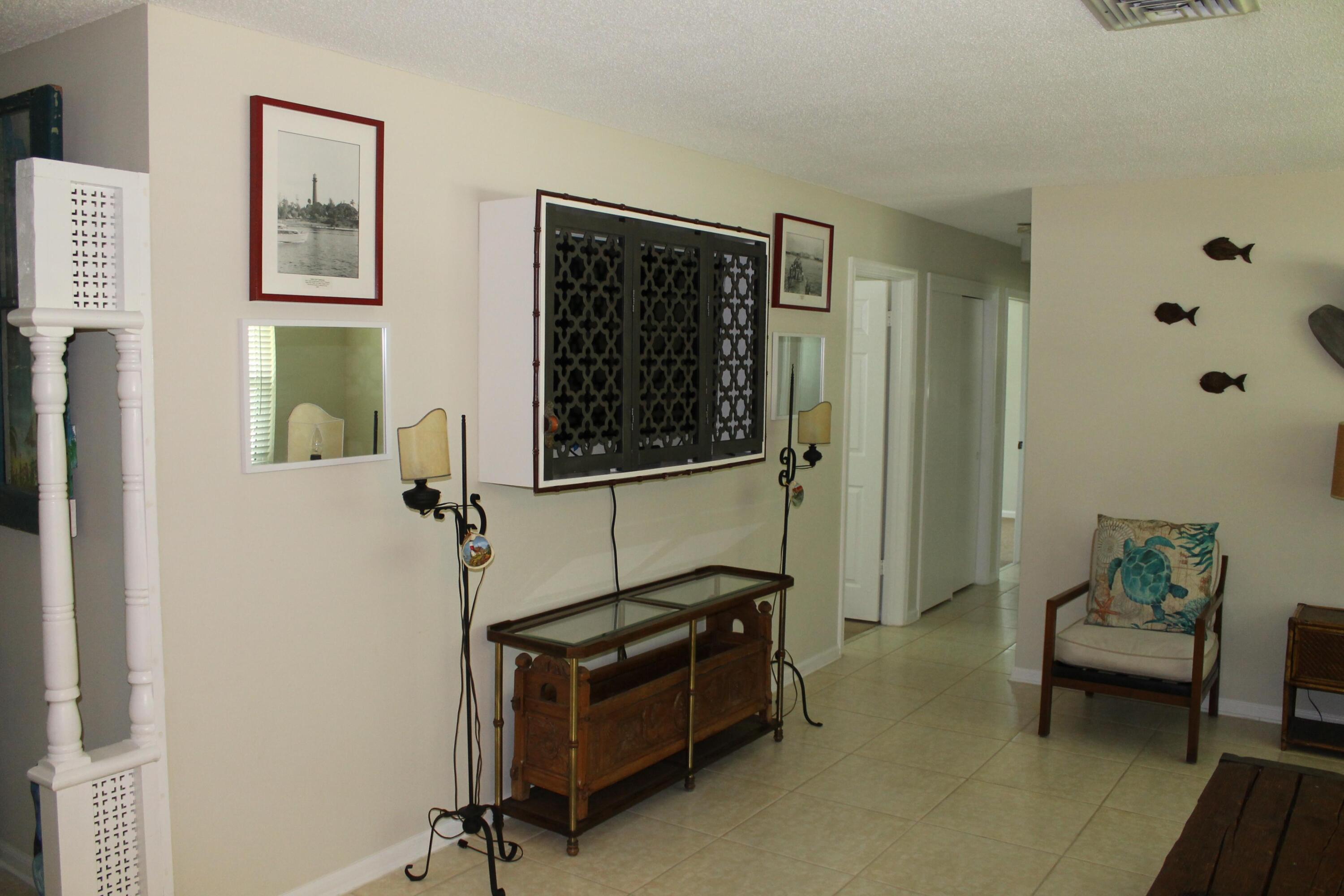 307 West Riverside Drive Jupiter, FL 33469 - Photo 35 of 47 image_35