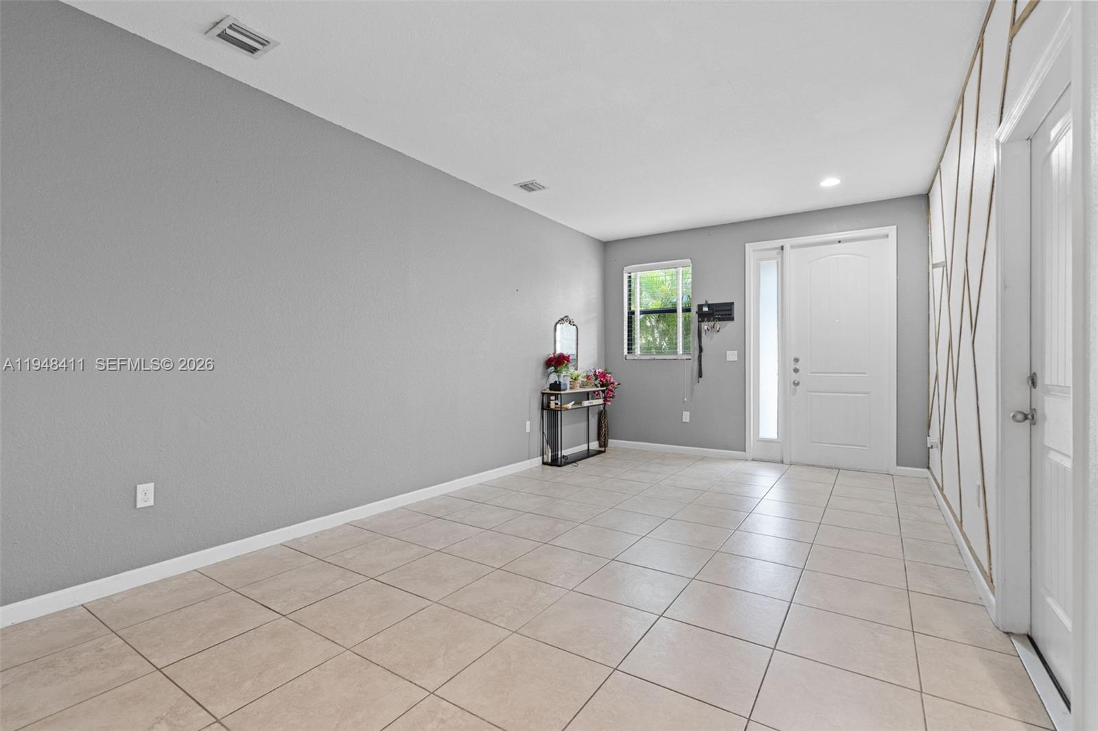 550 Northeast 33rd Terrace Homestead, FL 33033 - Photo 4 of 39