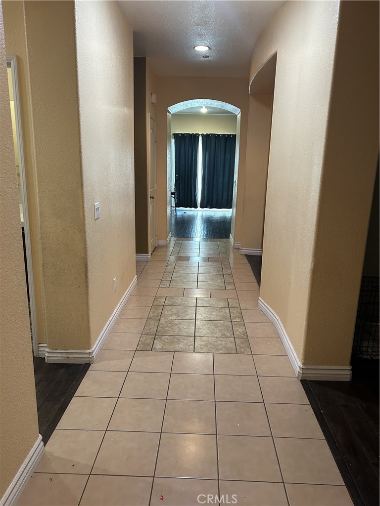 15068 Brucite Road Victorville, CA 92394 - Photo 2 of 10 a view of a hallway
