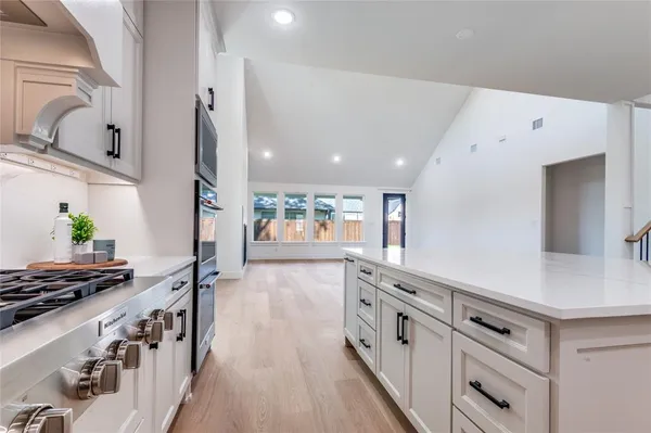 $999,950 | 99 Kay Lane, Westworth Village, TX 76114