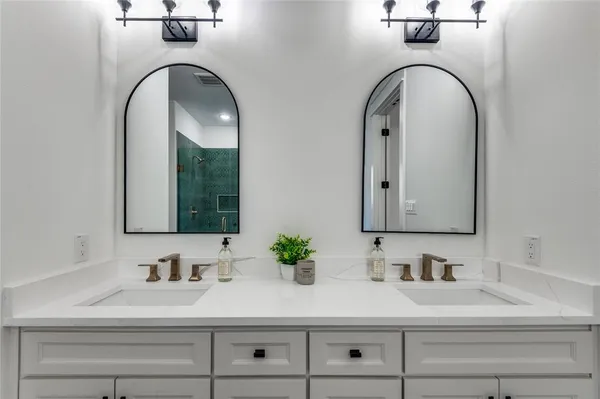 $999,950 | 99 Kay Lane, Westworth Village, TX 76114