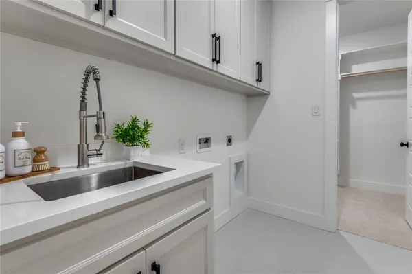 $999,950 | 99 Kay Lane, Westworth Village, TX 76114