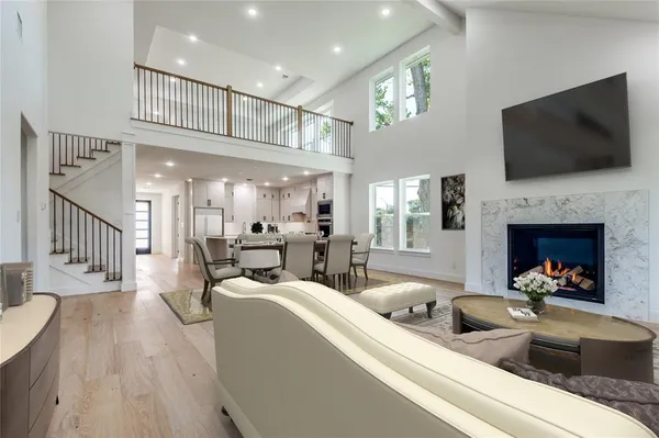 $999,950 | 99 Kay Lane, Westworth Village, TX 76114