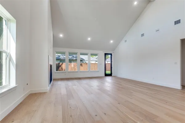 $999,950 | 99 Kay Lane, Westworth Village, TX 76114