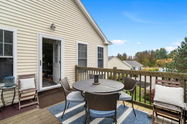 $370,000 | 35 Barefoot Cottage Road, Unit 110, Wells, ME 04090