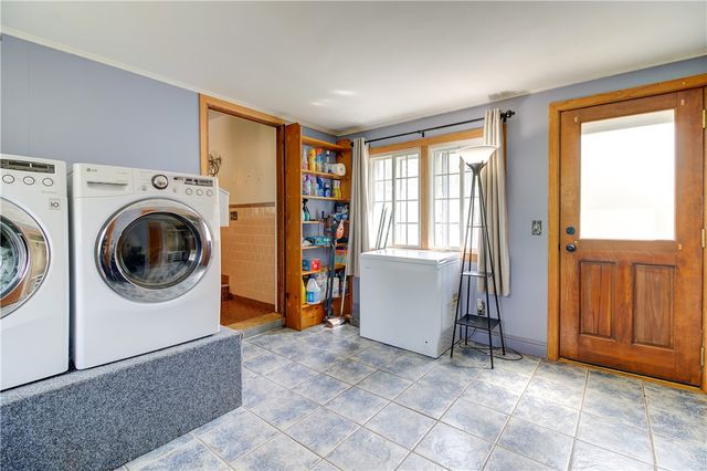 $387,500 | 77 Adrian Street, Warwick, RI 02886