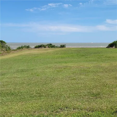 $125,000 | 1713 1st Street, Bayside, TX 78340