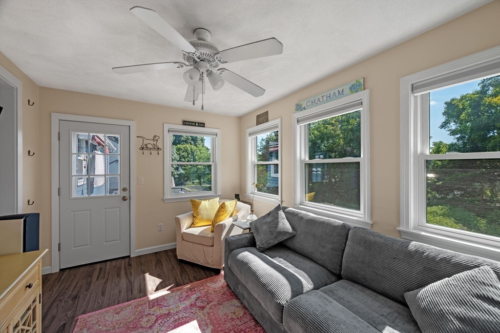21 Border Road Reading, MA 01867 - Photo 16 of 42 Gallery Image 16
