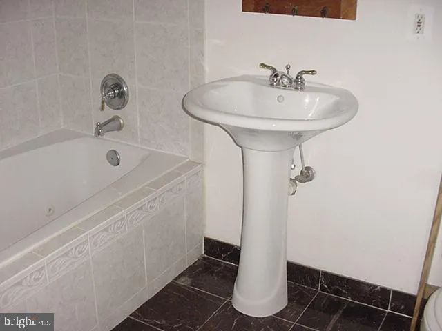 $1,995 | 8491 Stonewall Road, Manassas, VA 20110