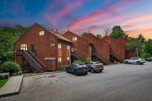 $269,900 | 1 Purgatory Court, Unit 3, Vernon, NJ 07462