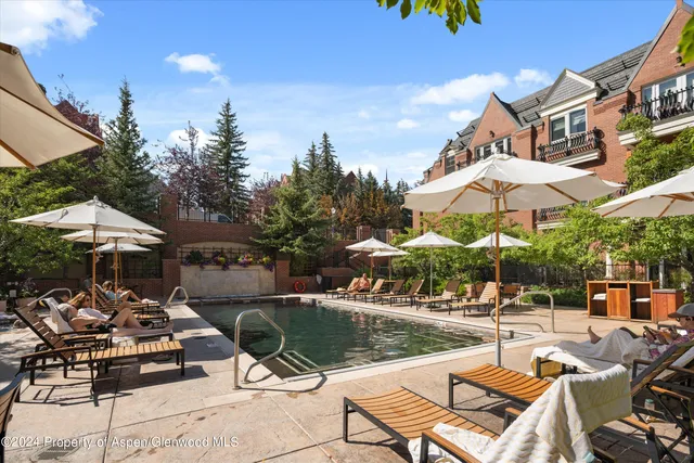 a view of outdoor space yard swimming pool and patio