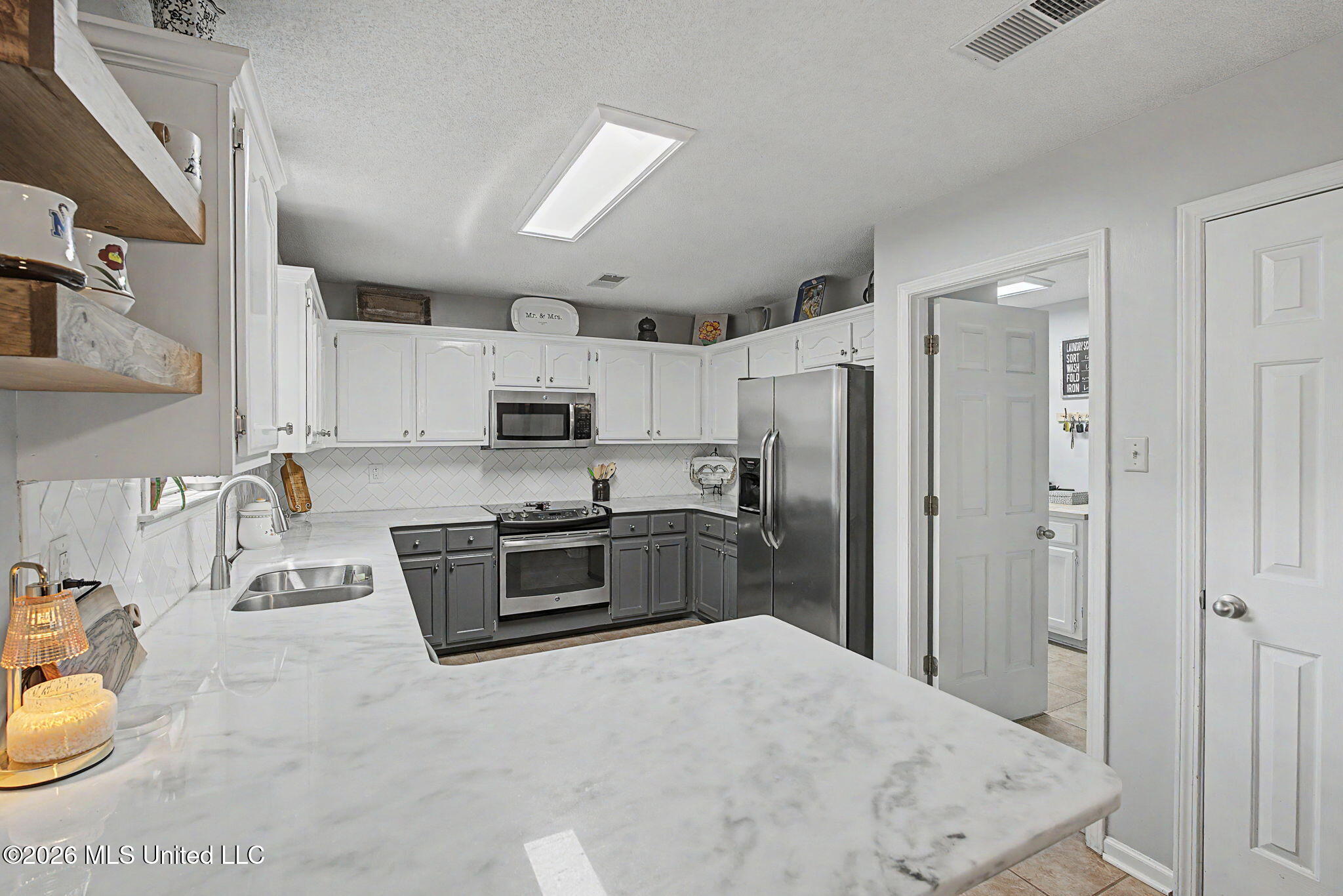 5947 White Ridge Circle West Olive Branch, MS 38654 - Photo 16 of 48 15-web-or-mls-5947 Whit4 Ridge-15