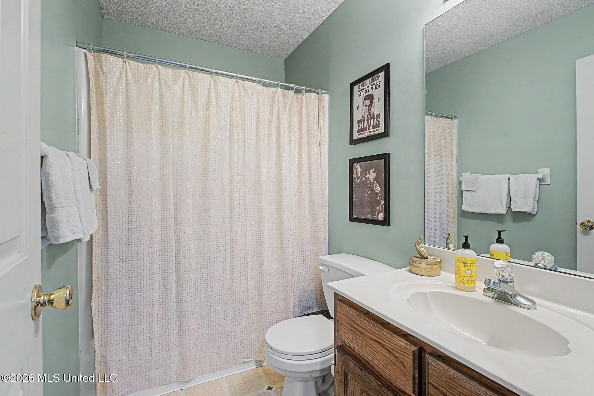 5947 White Ridge Circle West Olive Branch, MS 38654 - Photo 32 of 48 31-web-or-mls-5947 Whit4 Ridge-31