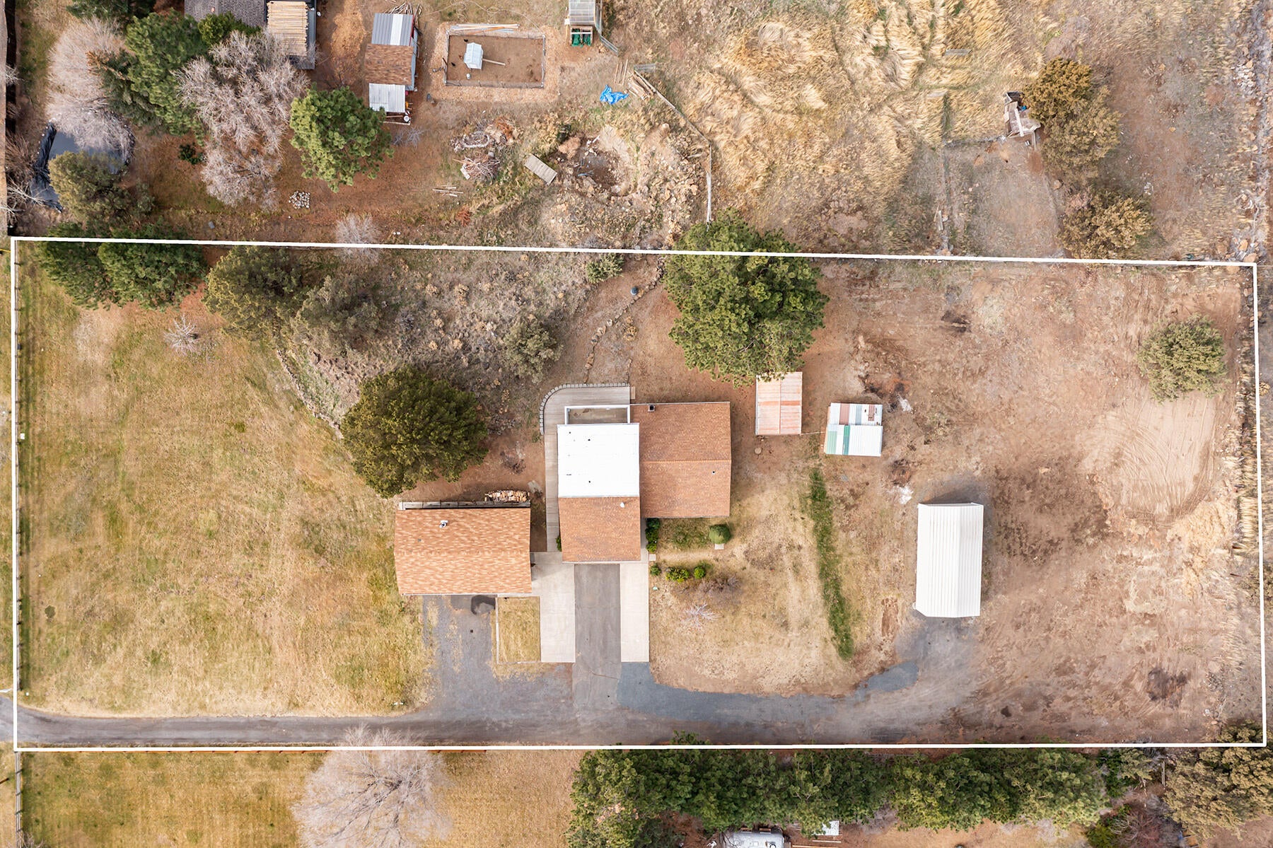 61825 Dobbin Road Bend, OR 97702 - Photo 42 of 43 42DJI_0300