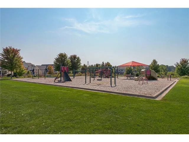 $359,900 | 13750 54th Avenue North, Unit 106, Plymouth, MN 55446