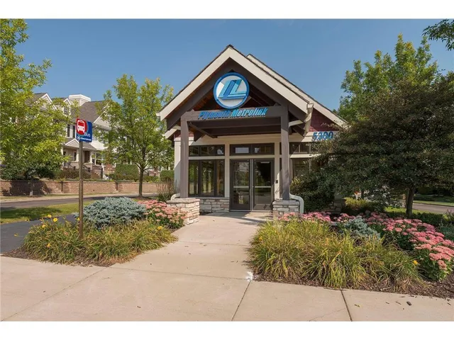 $359,900 | 13750 54th Avenue North, Unit 106, Plymouth, MN 55446